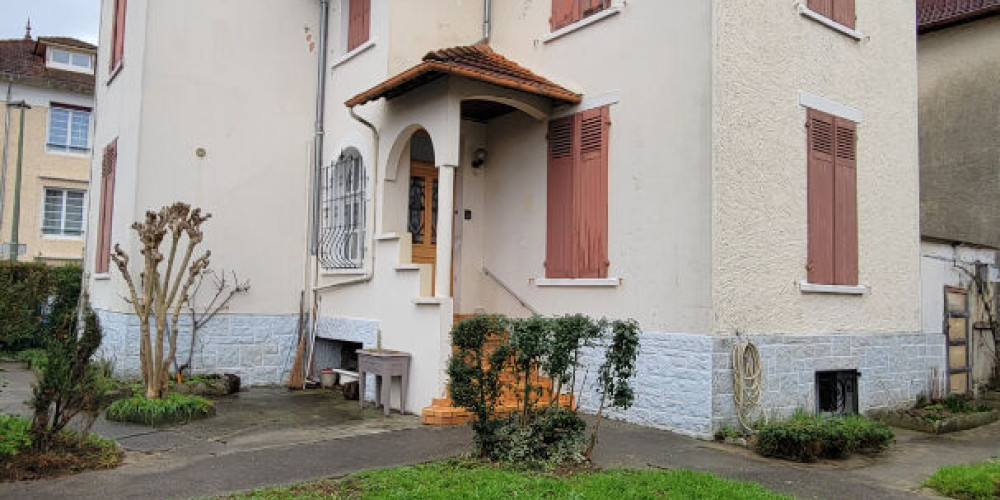 maison à PAU (64000)