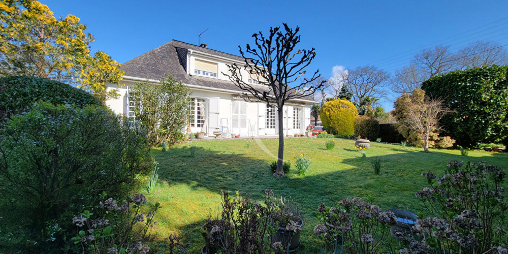 maison à PAU (64000)