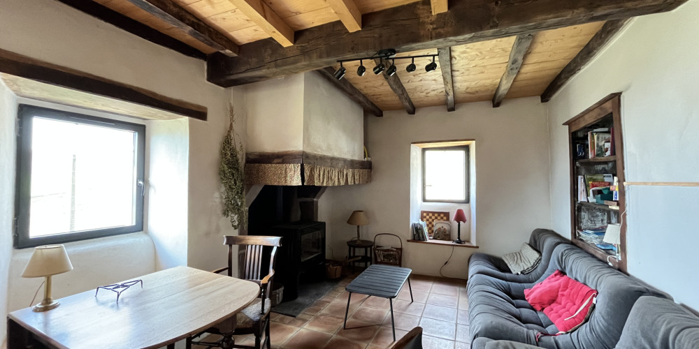 maison à HOSTA (64120)