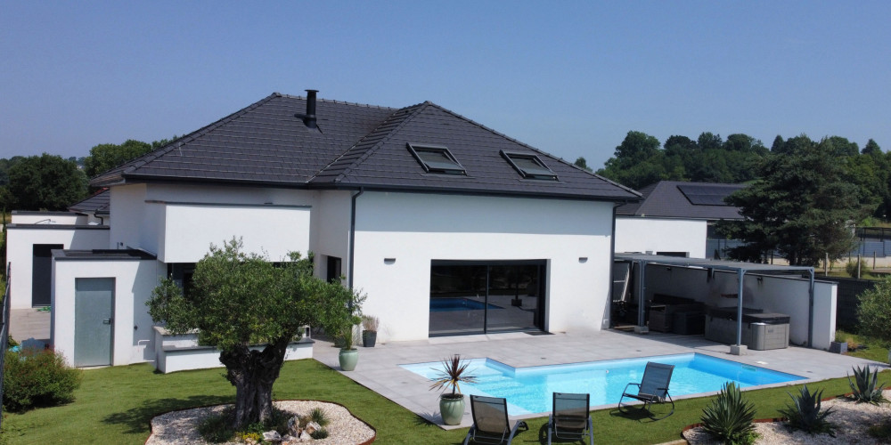 maison à MONTARDON (64121)