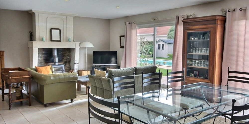 maison à MONTARDON (64121)