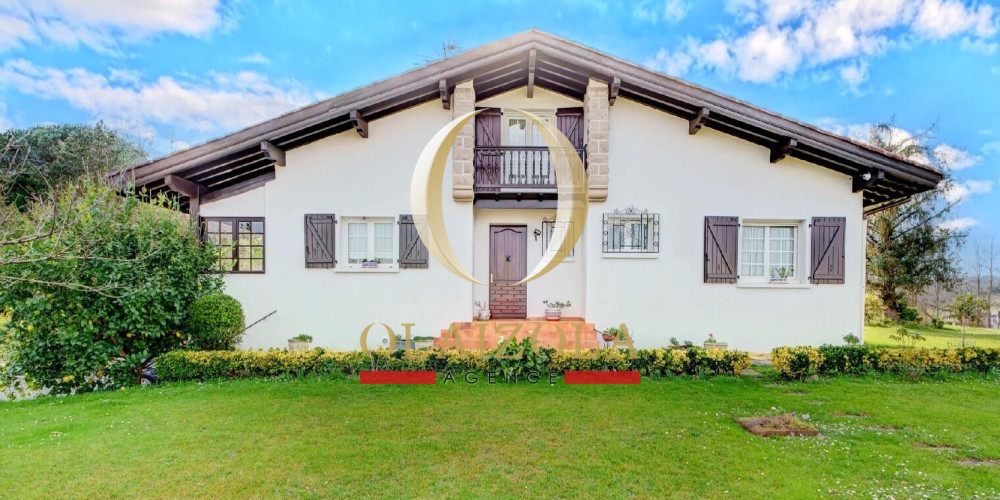 maison à URRUGNE (64122)