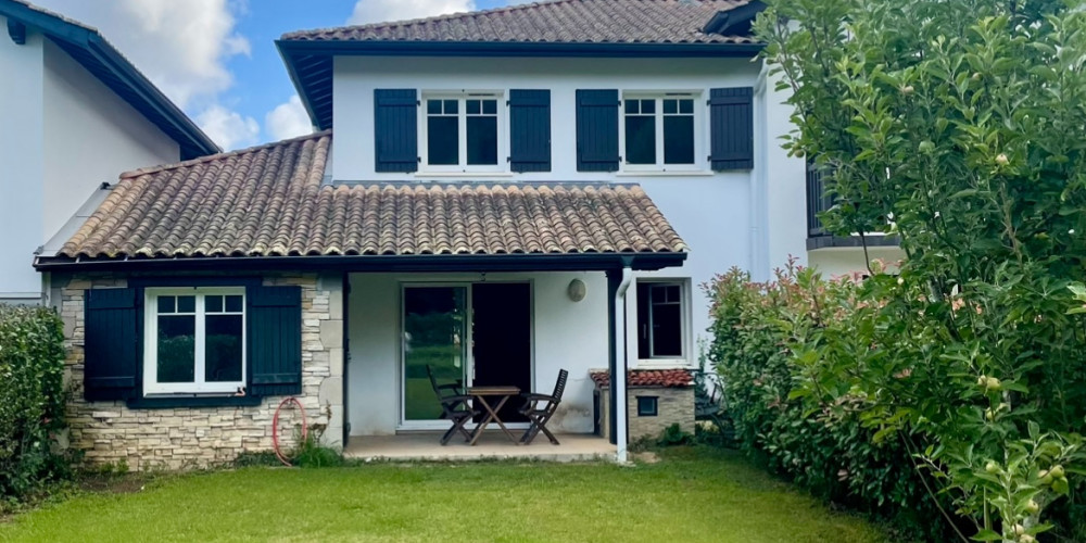maison à URRUGNE (64122)