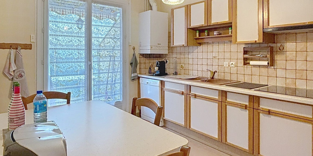 maison à LONS (64140)