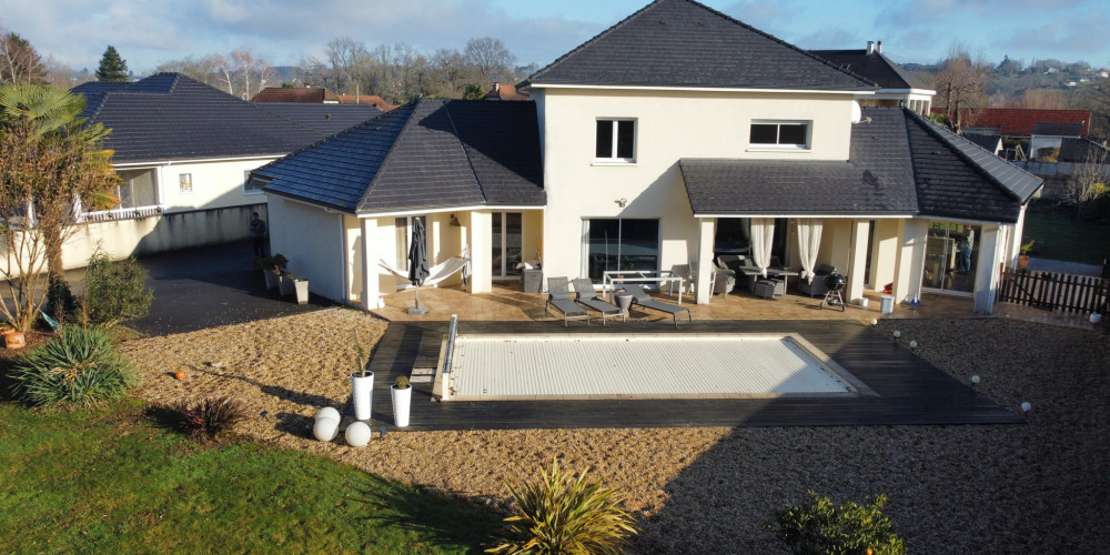 maison à BUROS (64160)