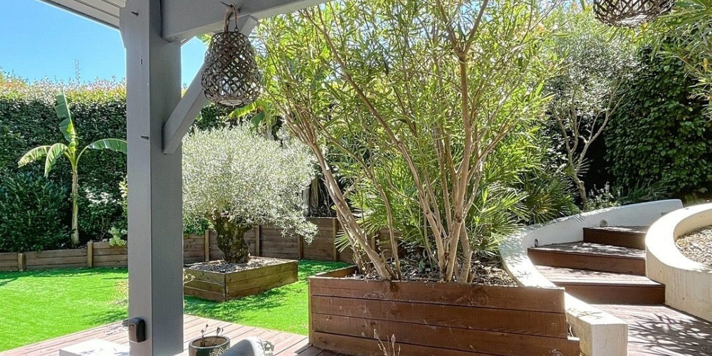 maison à BASSUSSARRY (64200)