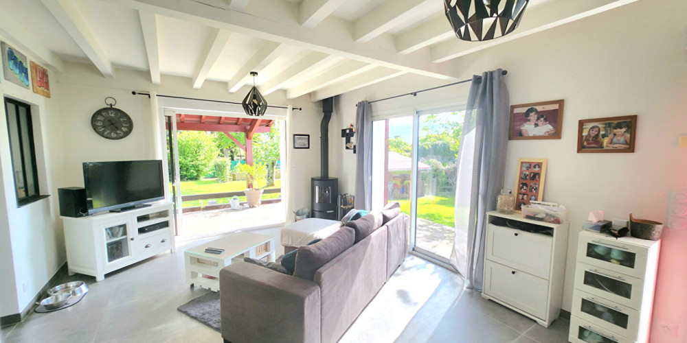 maison à URT (64240)