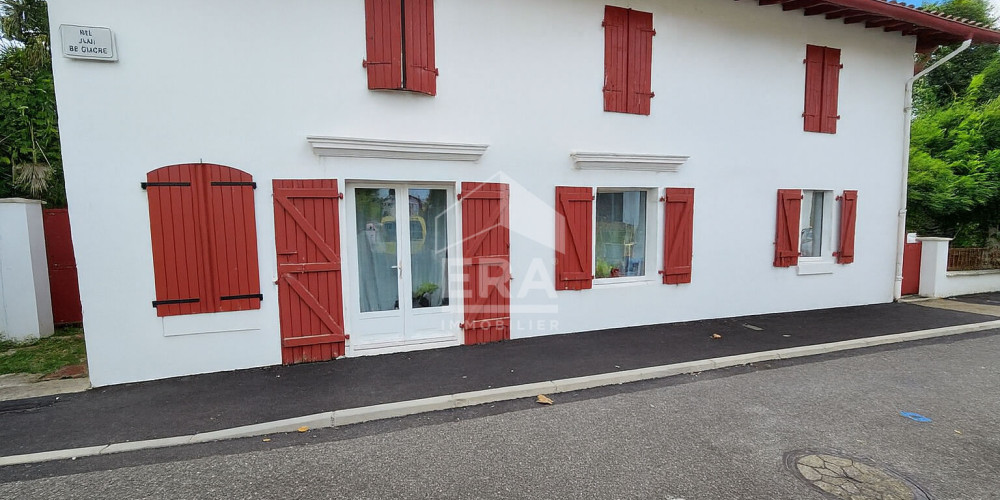maison à URT (64240)