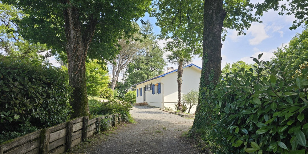 maison à PUYOO (64270)