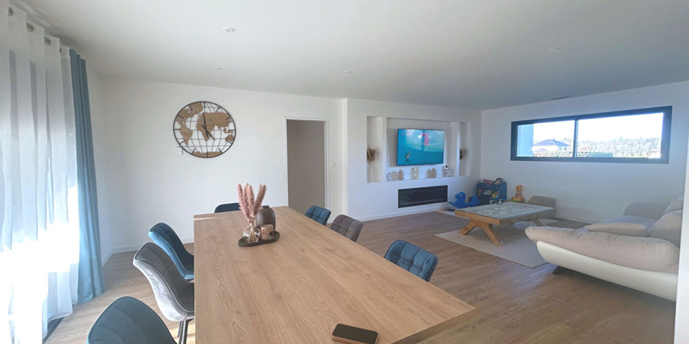 maison à ARTIGUELOUTAN (64420)