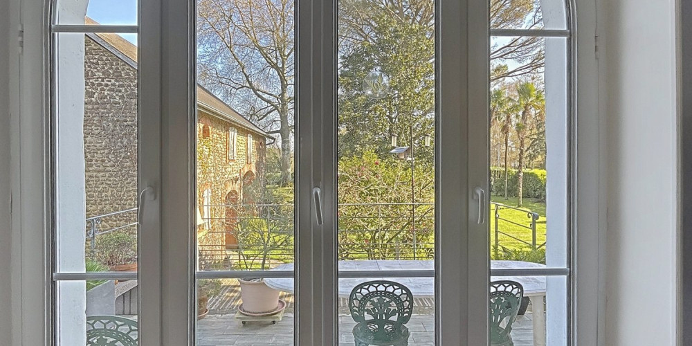 maison à THEZE (64450)