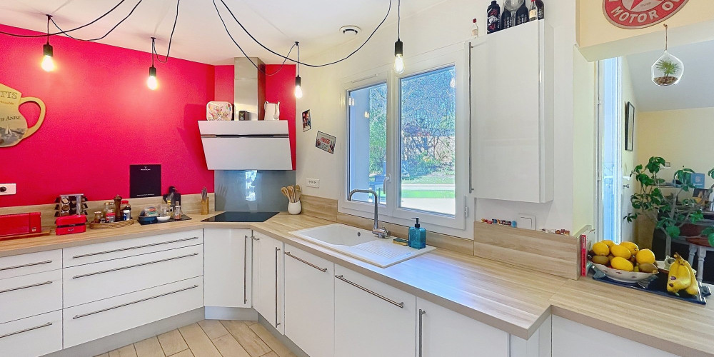 maison à THEZE (64450)