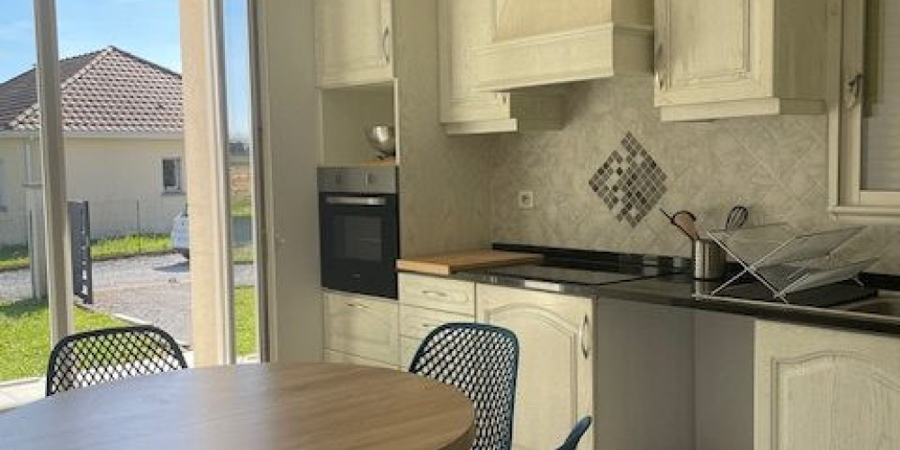 maison à THEZE (64450)