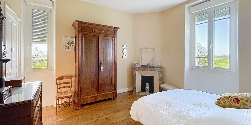 maison à THEZE (64450)