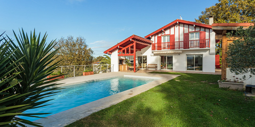 maison à LARRESSORE (64480)