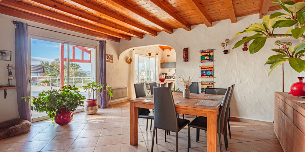 maison à LARRESSORE (64480)