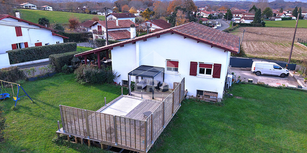 maison à USTARITZ (64480)