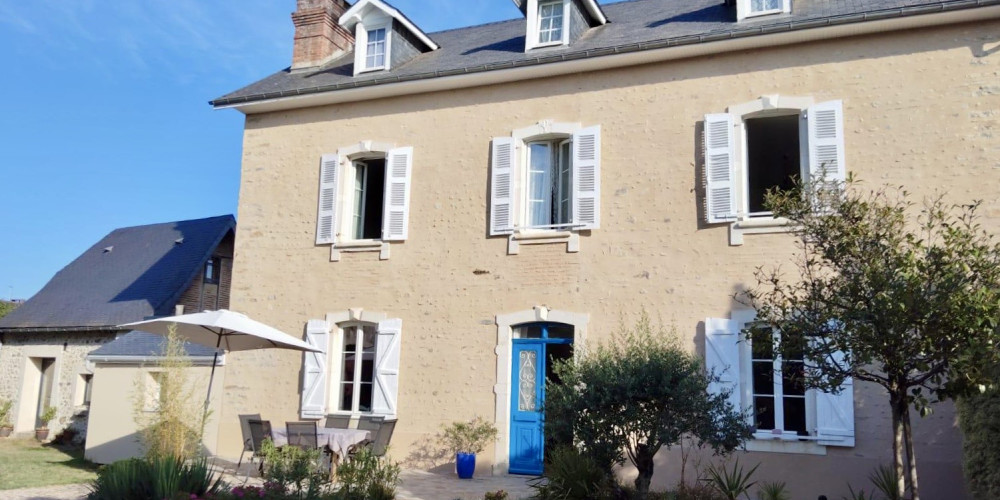 maison à NAY (64800)