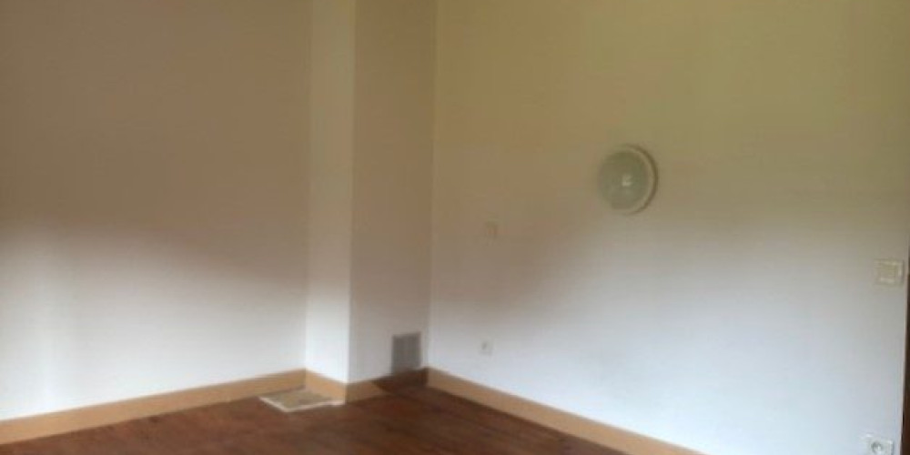 maison à CAMPAN (65710)