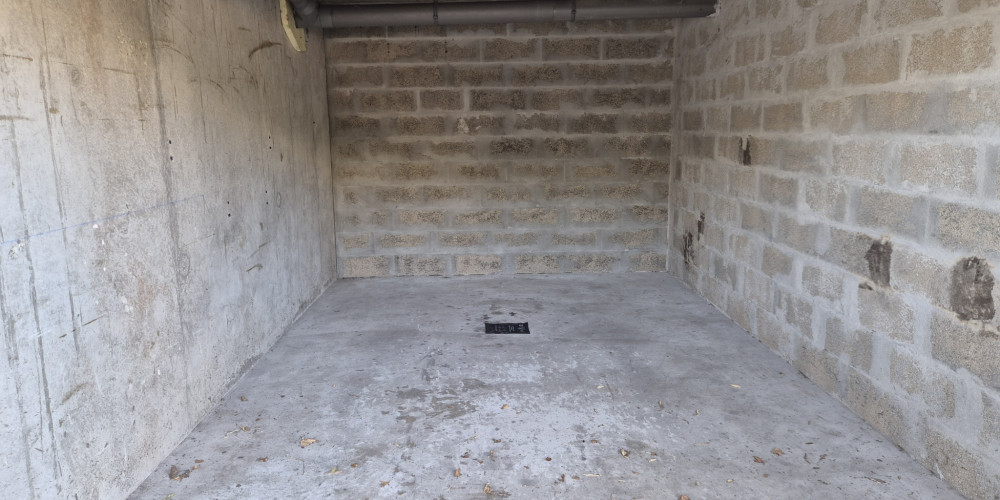 parking à ANGLET (64600)