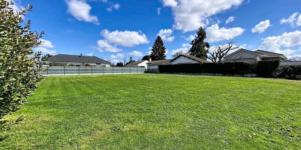 terrain à IDRON (64320)