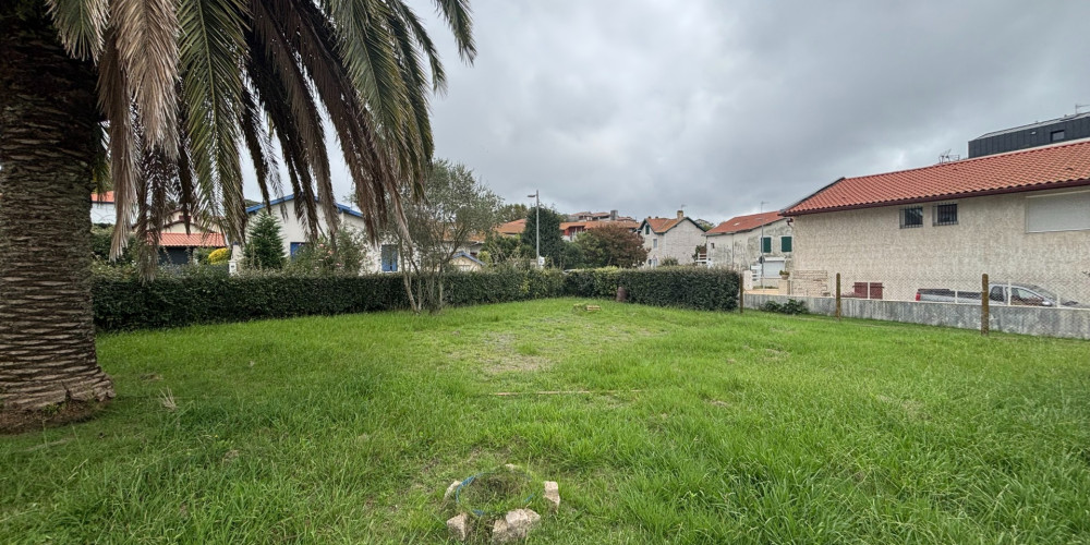 terrain à BOUCAU (64340)
