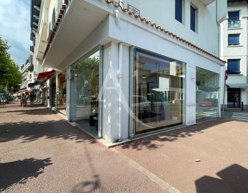 local commercial  ST JEAN DE LUZ