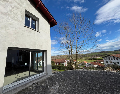 maison  ST PEE SUR NIVELLE